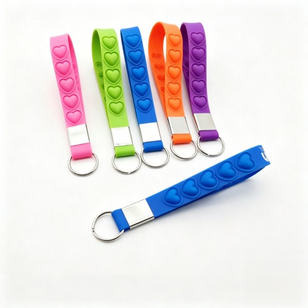 Custom Silicone Wristband Keychain detail 3
